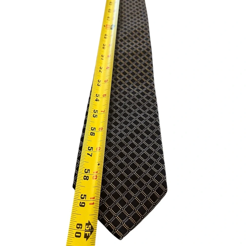 Neiman Marcus Tie‎ Blue Geometric 100% Silk